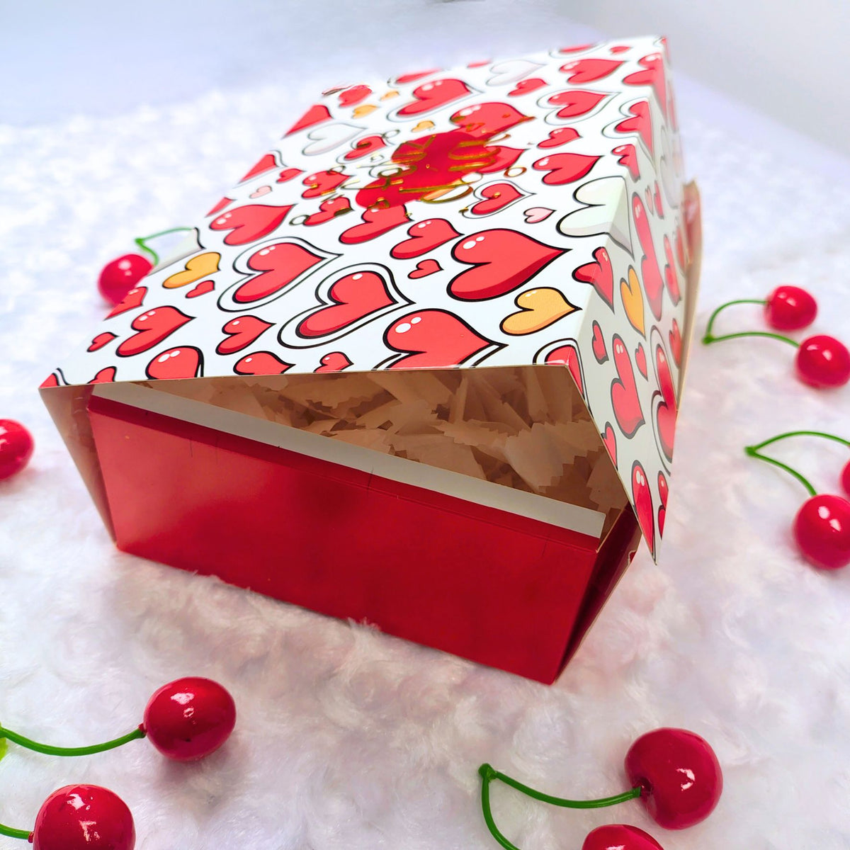 Caja plegable con imán y corazones