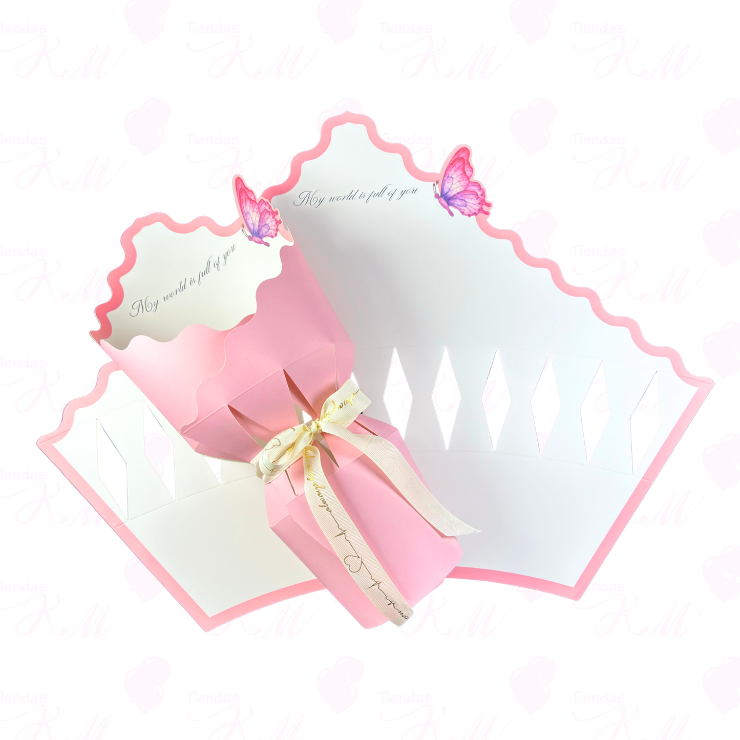Envoltura armable para flores con mariposa y borde de color