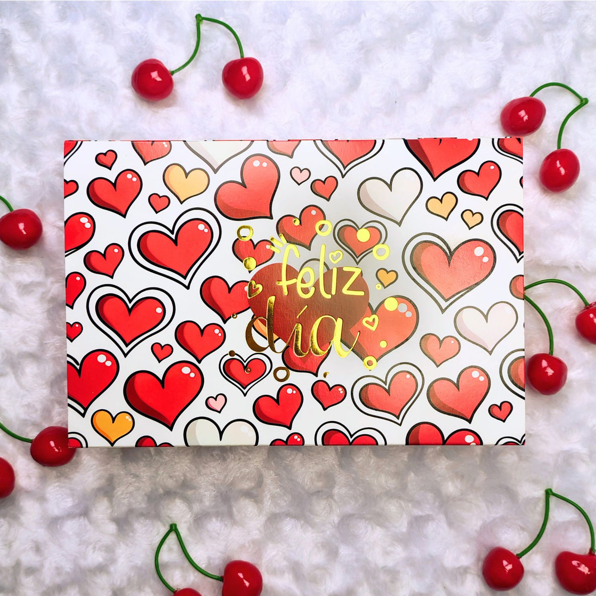 Caja plegable con imán y corazones