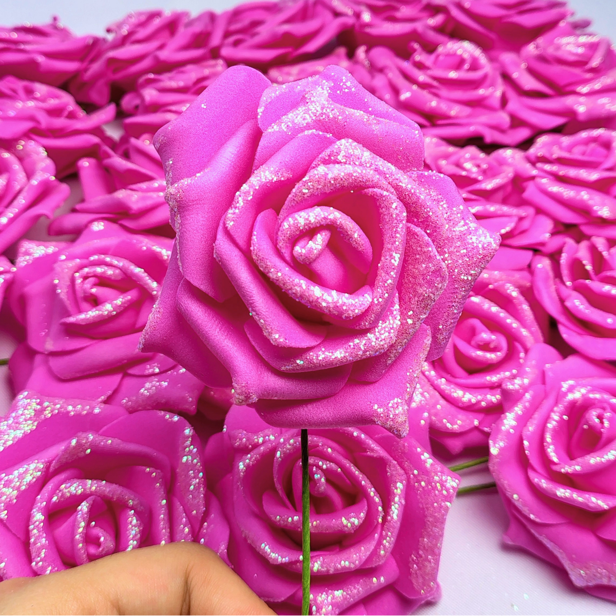 Rosa de foami mirellado 7.5 cm de ancho