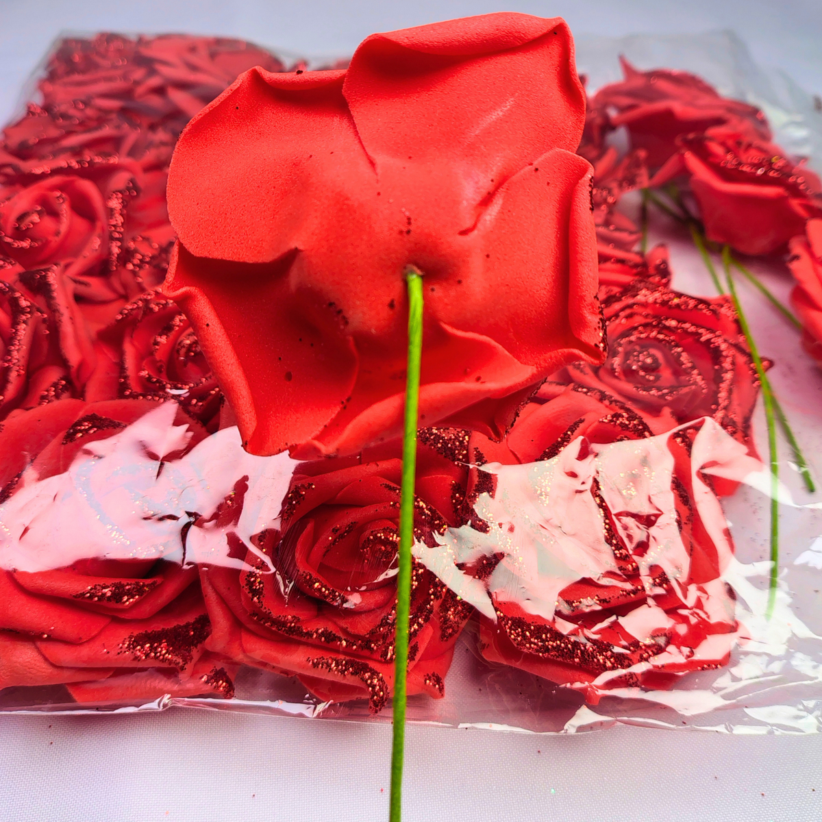 Rosa de foami mirellado 7.5 cm de ancho