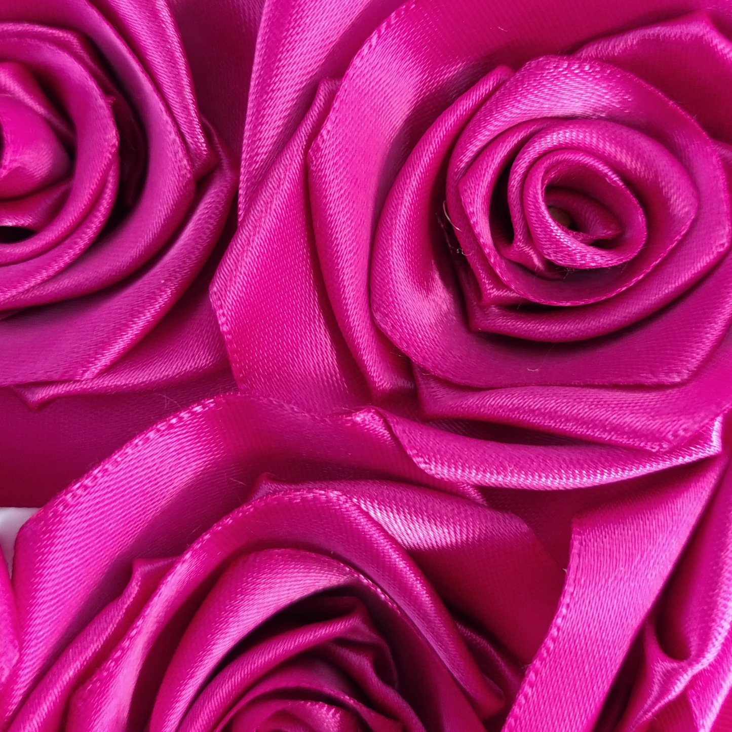 Paquete x 10 rosas en tela terminadas