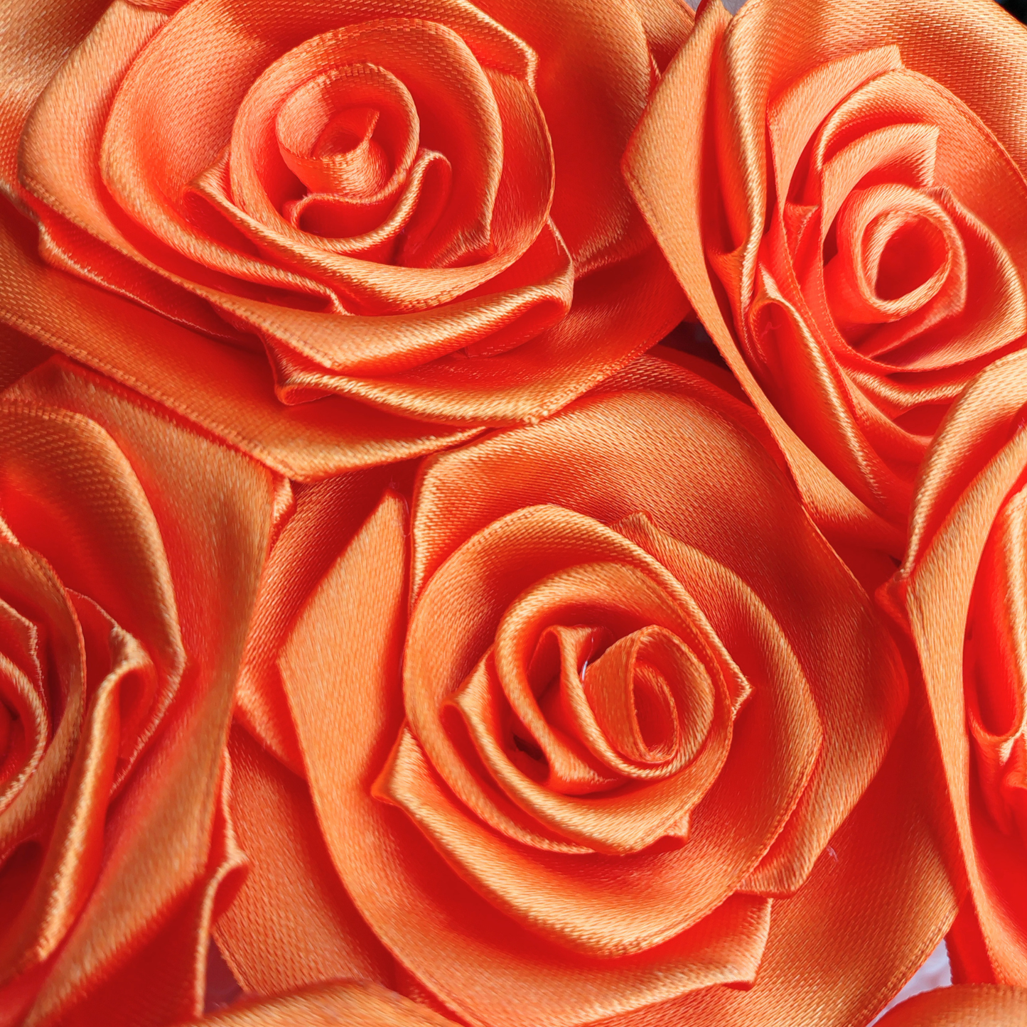 Paquete x 10 rosas en tela terminadas