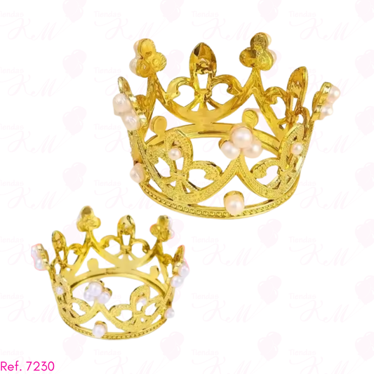 Corona plastica con perlas blancas
